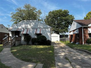 Foreclosed Home - 2607 BENTON ST, 62040