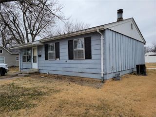 Foreclosed Home - 407 LINCOLN AVE, 62052