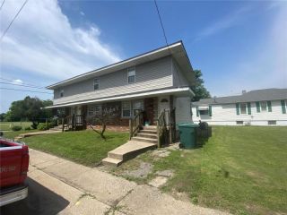Foreclosed Home - 313 W 2ND ST, 62060