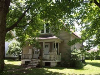 Foreclosed Home - 702 SCHOOL ST, 62075