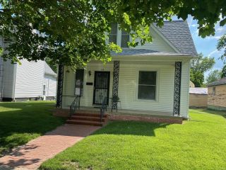 Foreclosed Home - 306 S VINE ST, 62075