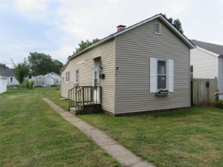Foreclosed Home - 135 E 5TH ST, 62084