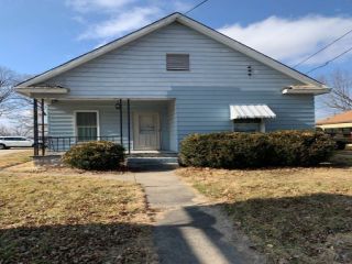 Foreclosed Home - 357 S MAIN ST, 62092