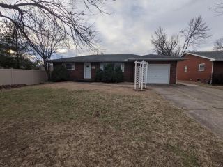 Foreclosed Home - 182 Grand Ave, 62095
