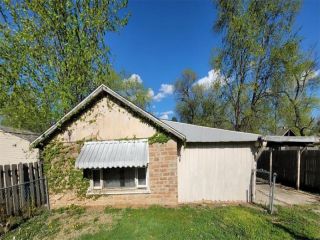 Foreclosed Home - 225 10TH ST, 62095