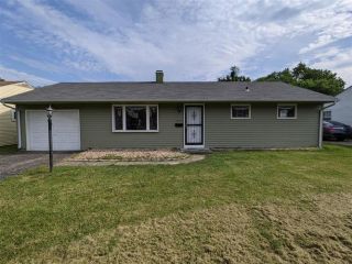 Foreclosed Home - 8613 Village Pl, 62203