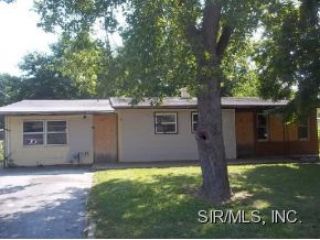Foreclosed Home - 1304 SAINT STEPHENS DR, 62206