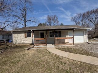 Foreclosed Home - 45 St Gregory Dr, 62206