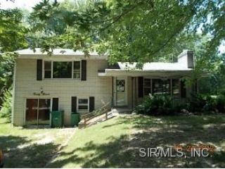 Foreclosed Home - 2011 MINTER ST, 62208