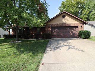 Foreclosed Home - 325 KIM DR, 62208