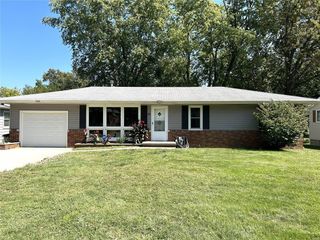 Foreclosed Home - 22 SCHAPERKOETTER DR, 62208