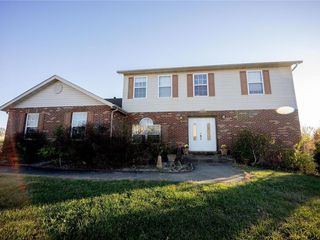 Foreclosed Home - 1550 CLASSEN DR, 62220