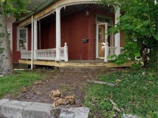 Foreclosed Home - 400 PARK AVE, 62220