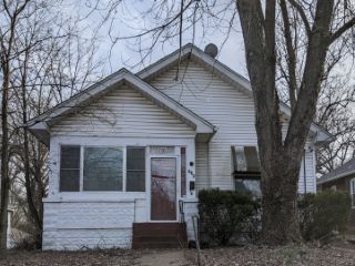 Foreclosed Home - 718 E MCKINLEY ST, 62220