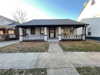 Foreclosed Home - 305 S CHARLES ST, 62220