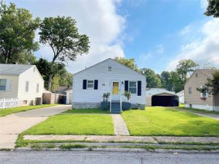 Foreclosed Home - 240 LUCINDA AVE, 62221