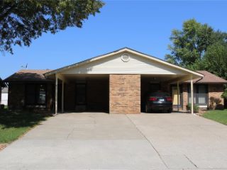 Foreclosed Home - 119 NORTHLAND DR, 62221