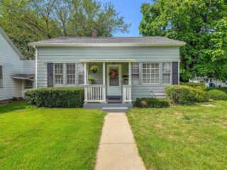 Foreclosed Home - 1215 N CHARLES ST, 62221