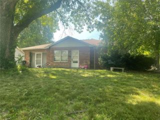 Foreclosed Home - 2013 E C ST, 62221