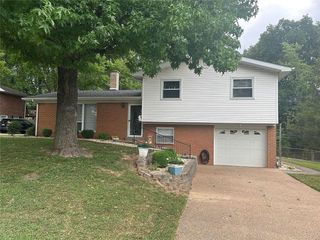 Foreclosed Home - 28 BERKSHIRE DR, 62223