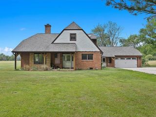 Foreclosed Home - 2135 CLOVER LEAF SCHOOL RD, 62223