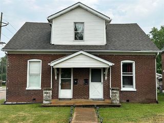 Foreclosed Home - 402 S 21ST ST, 62226