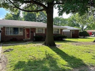 Foreclosed Home - 25 BUCKINGHAM RD, 62226