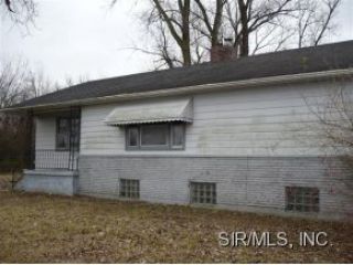 Foreclosed Home - 8280 BUNKUM RD, 62232