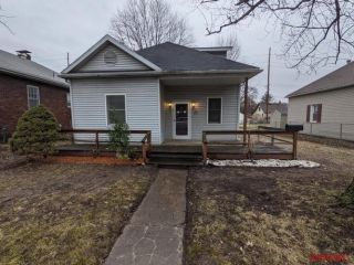 Foreclosed Home - 112 N 4th Street, 62239