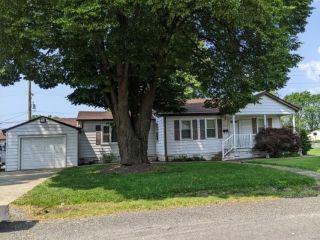 Foreclosed Home - 625 STATE ST, 62239