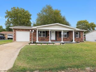 Foreclosed Home - 610 FLORENCE AVE, 62239