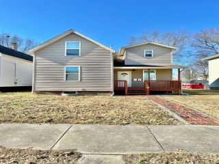 Foreclosed Home - 714 PINE ST, 62249
