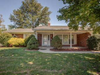 Foreclosed Home - 415 W PARKVIEW DR, 62260