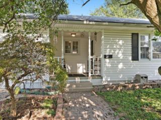 Foreclosed Home - 450 S WOOD ST, 62263