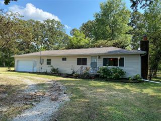 Foreclosed Home - 7556 STATE ROUTE 156, 62264