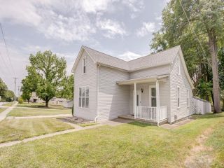 Foreclosed Home - 137 MAPLE ST, 62269