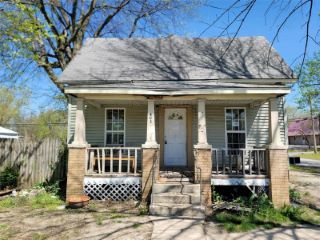 Foreclosed Home - 402 W PINE ST, 62272