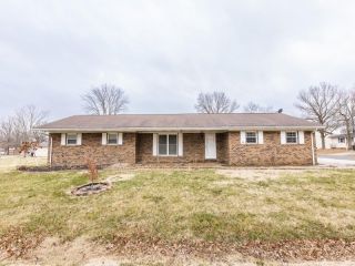 Foreclosed Home - 215 W FISCHER ST, 62285