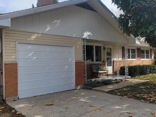 Foreclosed Home - 102 N MULBERRY ST, 62288