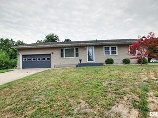 Foreclosed Home - 1934 W PARKVIEW DR, 62301