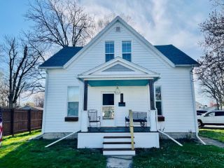 Foreclosed Home - 225 S MEMORIAL ST, 62363