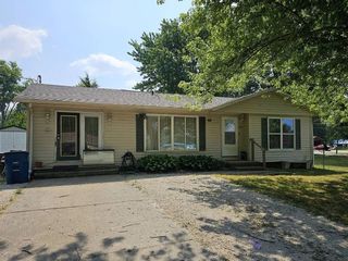 Foreclosed Home - 1015 ADAMS ST, 62417
