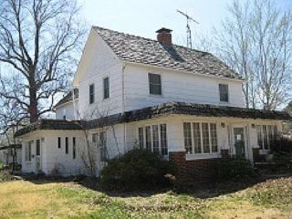 Foreclosed Home - 203 S 2ND ST, 62418