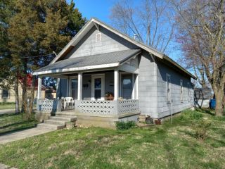 Foreclosed Home - 2200 12TH ST, 62439