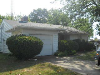 Foreclosed Home - 201 N 4TH ST, 62441