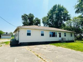 Foreclosed Home - 9735 N 200TH ST, 62449