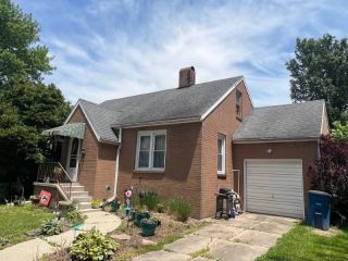 Foreclosed Home - 828 N BOONE ST, 62450