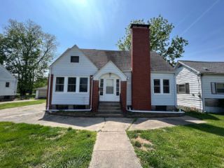 Foreclosed Home - 411 S CAMP AVE, 62450