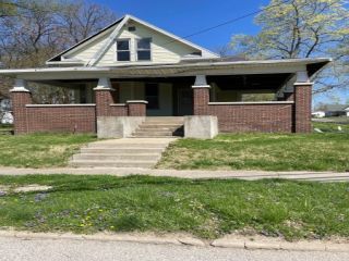 Foreclosed Home - 608 S CROSS ST, 62454