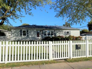 Foreclosed Home - 602 W BEECH ST, 62454